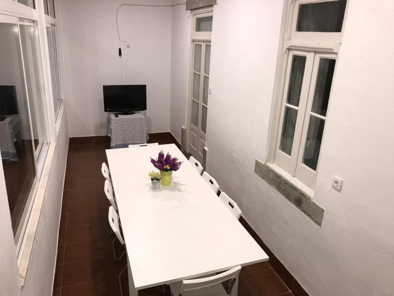 Anjos Hostal *
